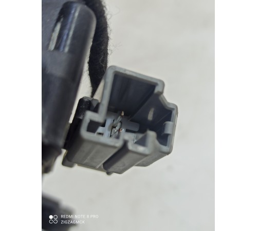 Доводчик замка крышки багажника