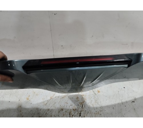 Спойлер крышки багажника