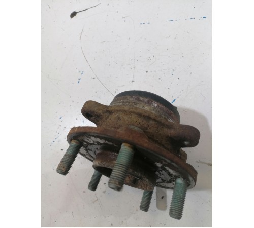 Ступица задняя левая