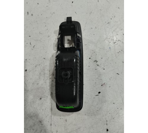 Накладка кнопки стеклоподъёмника (задняя правая)