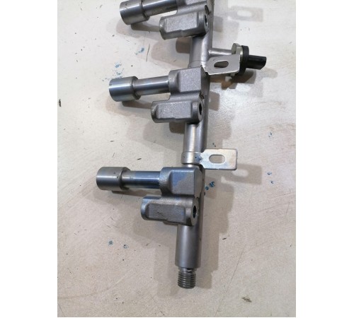 Рампа топливная