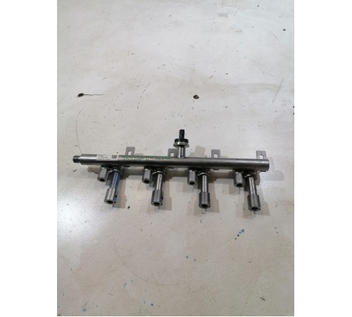 Рампа топливная