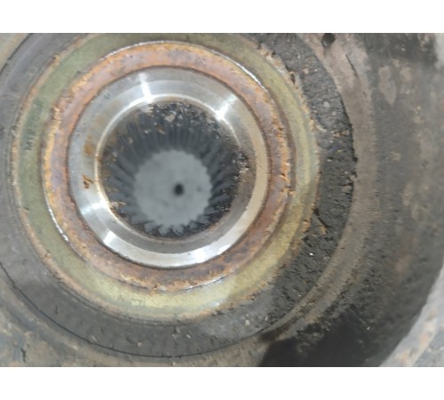 Кулак поворотный передний правый