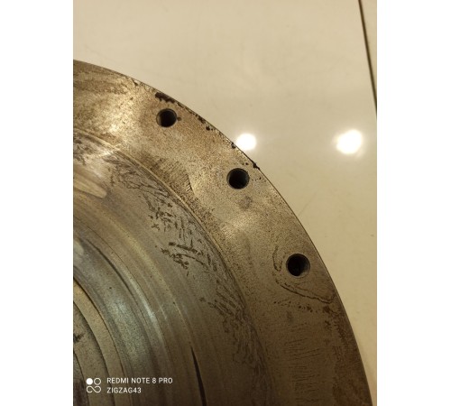 Маховик двигателя