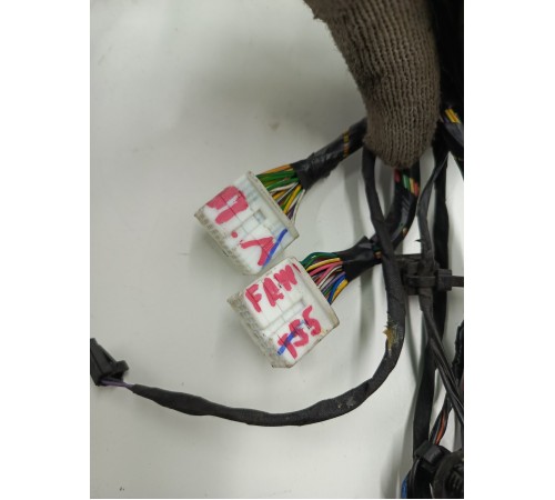 Электропроводка двери передняя левая