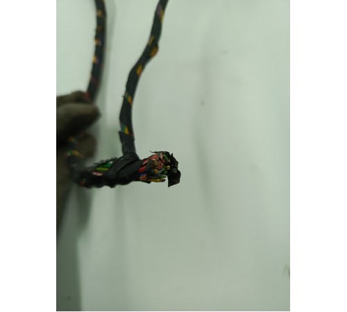 Электропроводка двери передняя левая