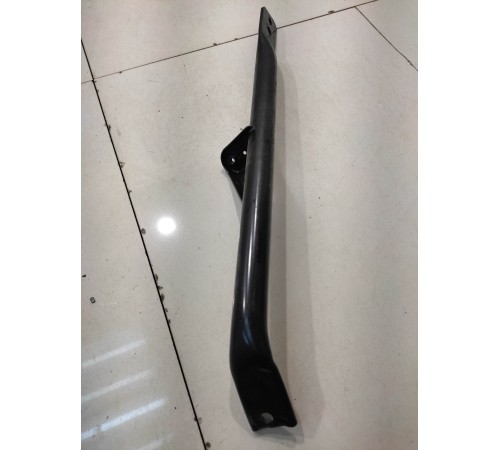 распорка стойки правая