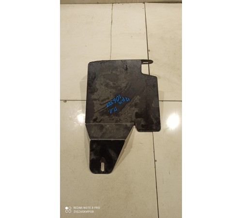 Защита моторного отсека (передняя, левая)