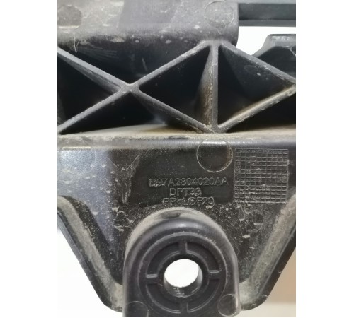 Кронштейн заднего бампера