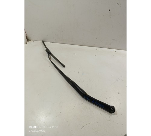 Поводок стеклоочистителя правый, пассажирский