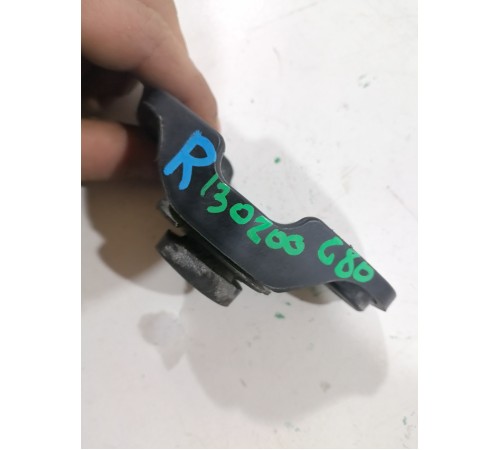 Кронштейн подушка радиатора правый