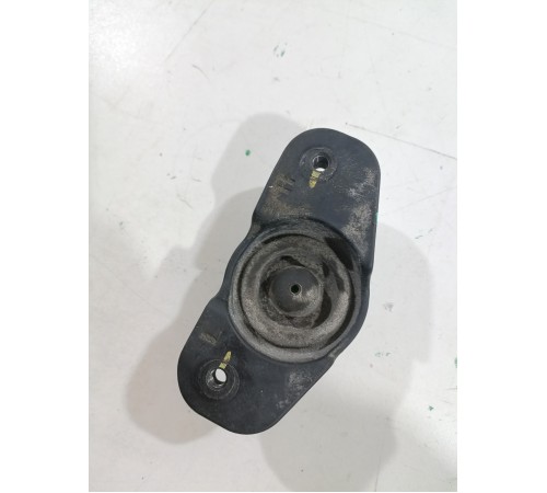 Кронштейн подушка радиатора правый