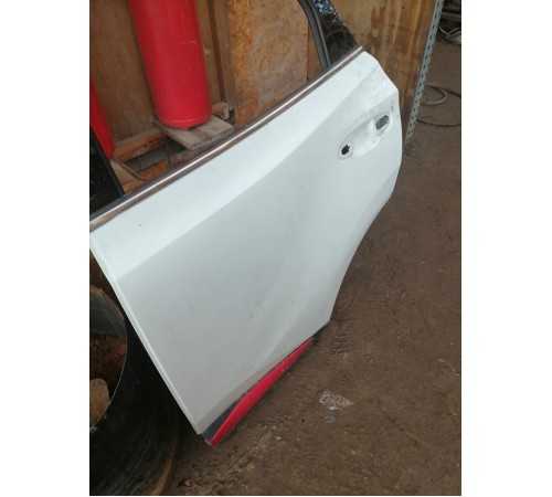 Дверь задняя левая