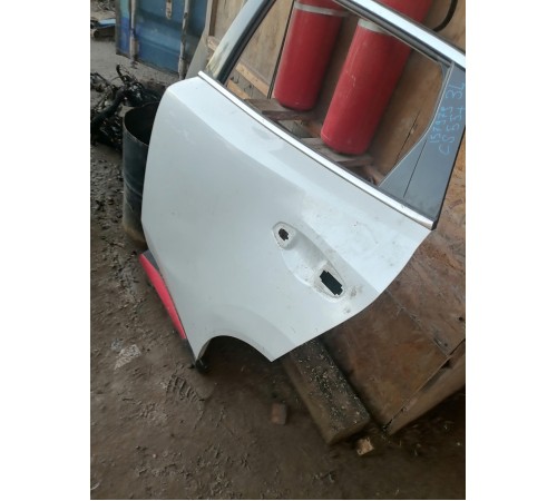 Дверь задняя левая