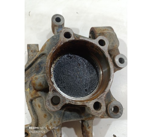 Кулак подвески задний правый, цапфа