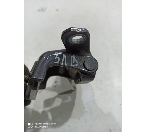 Петля задняя левая верхняя