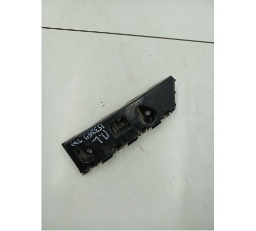 Кронштейн переднего бампера левый