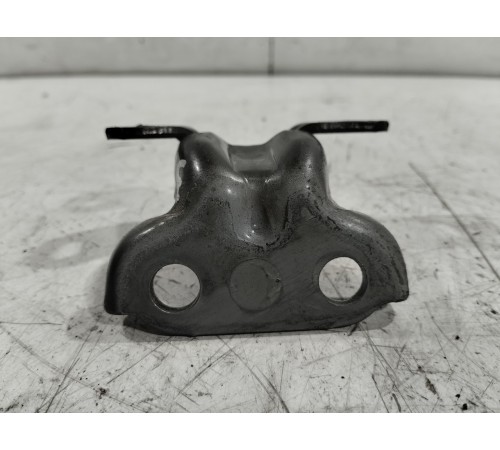 Петля двери(задняя правая верхняя)