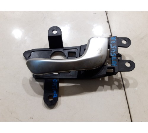 Ручка двери (задняя правая внутренняя)