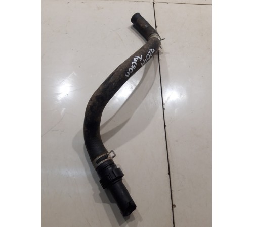 Патрубок системы охлажденя