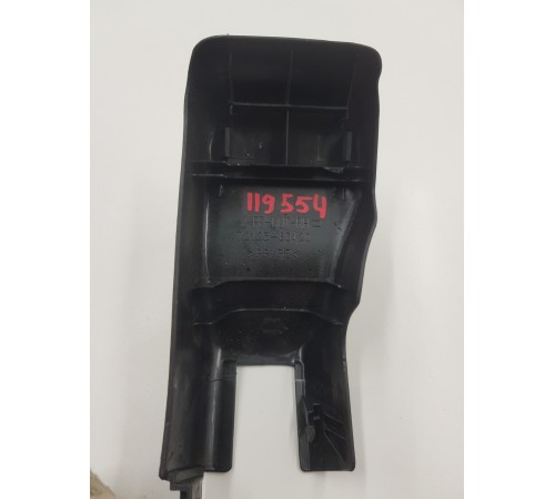 Заглушка крепления сиденья передняя правая