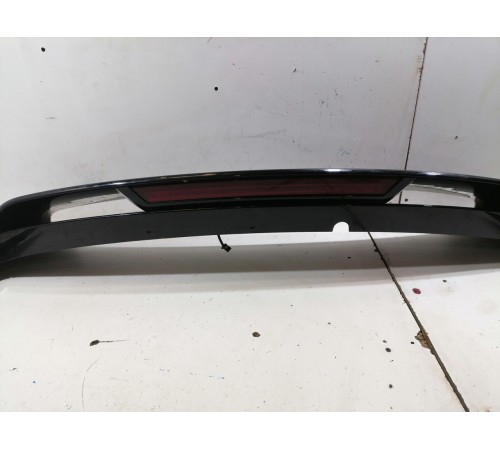 Спойлер крышки багажника