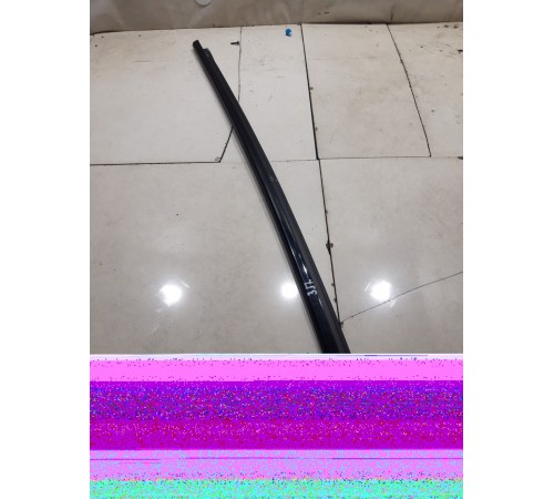 Уплотнитель стекла (задний правый наружный)