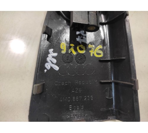 Накладка левой центральной стойки (с динамиком)