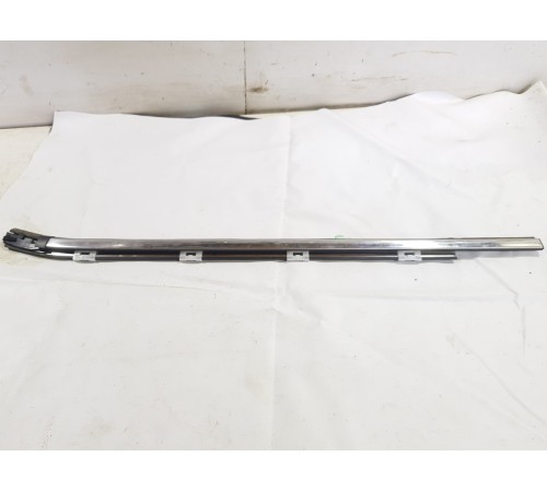 Уплотнитель стекла задний правый внешний