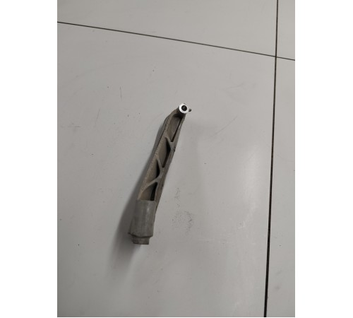 Кронштейн катализатора