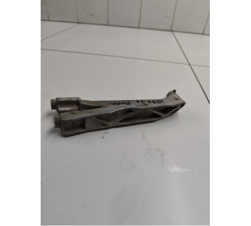 Кронштейн катализатора