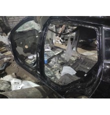 Порог со стойкой (левый)