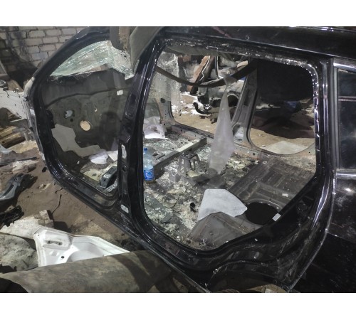 Порог со стойкой (левый)