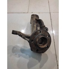 Поворотный кулак (передний, правый)