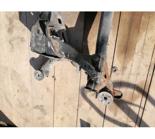 Балка подвески задняя, подрамник