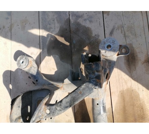 Балка подвески задняя, подрамник