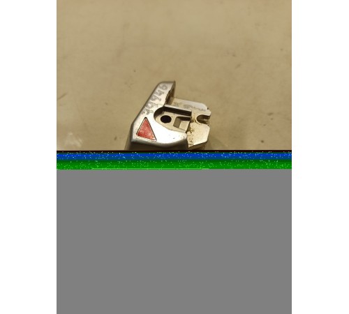 Фиксатор ручки блокировки двери(передний левый)