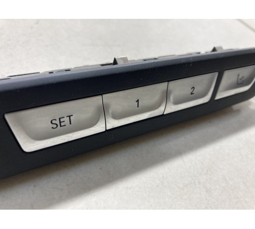 Панель управления сиденьем (задняя левая)