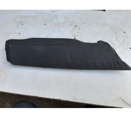 Боковина заднего сиденья (правая)