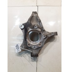 Кулак поворотный (передний левый)