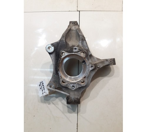 Кулак поворотный (передний левый)