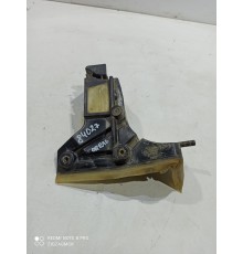 Кронштейн переднего бампера