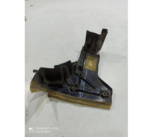 Кронштейн переднего бампера