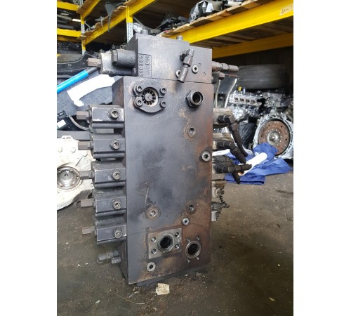 Гидравлический блок распределитель