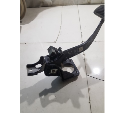 Педаль тормоза