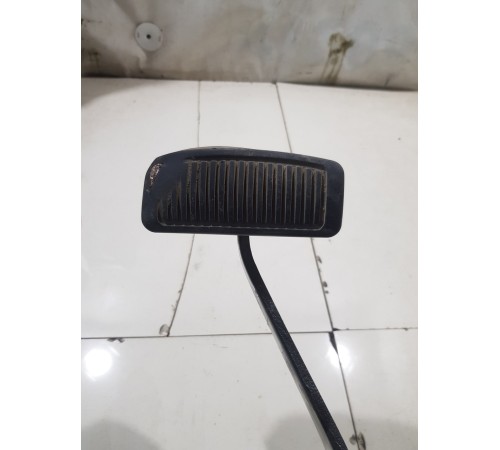 Педаль тормоза