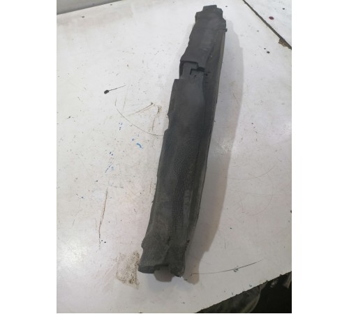  Уплотнитель крыла левый