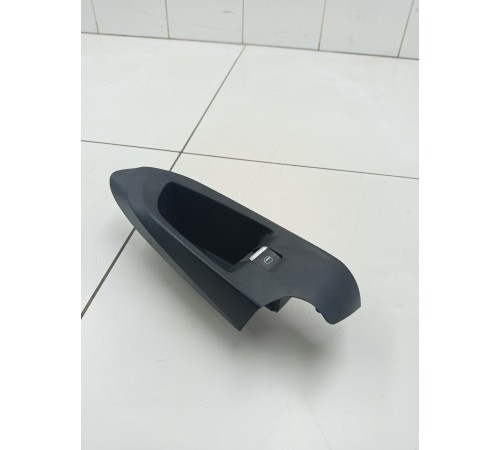 Кнопка стеклоподъемника передняя правая