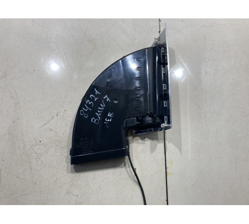 Дефлектор воздушный левый средней стойки