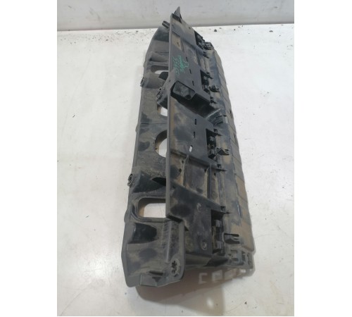 Кронштейн бампера задний центральный